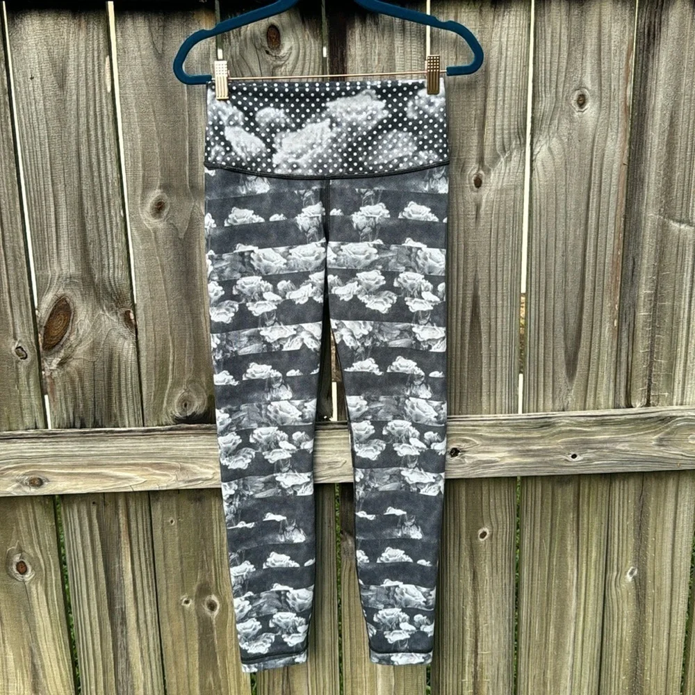 Lululemon High Times Pant, size 4